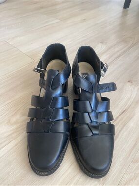 Black Strappy Leather Women’s Heels